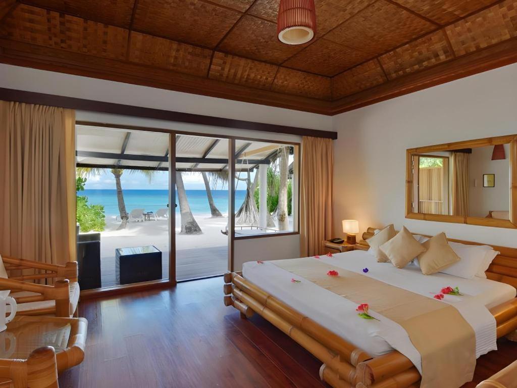 Angaga Island Resort And Spa Ngoại thất bức ảnh