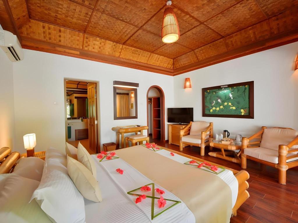Angaga Island Resort And Spa Ngoại thất bức ảnh