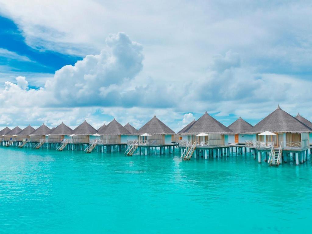 Angaga Island Resort And Spa Ngoại thất bức ảnh