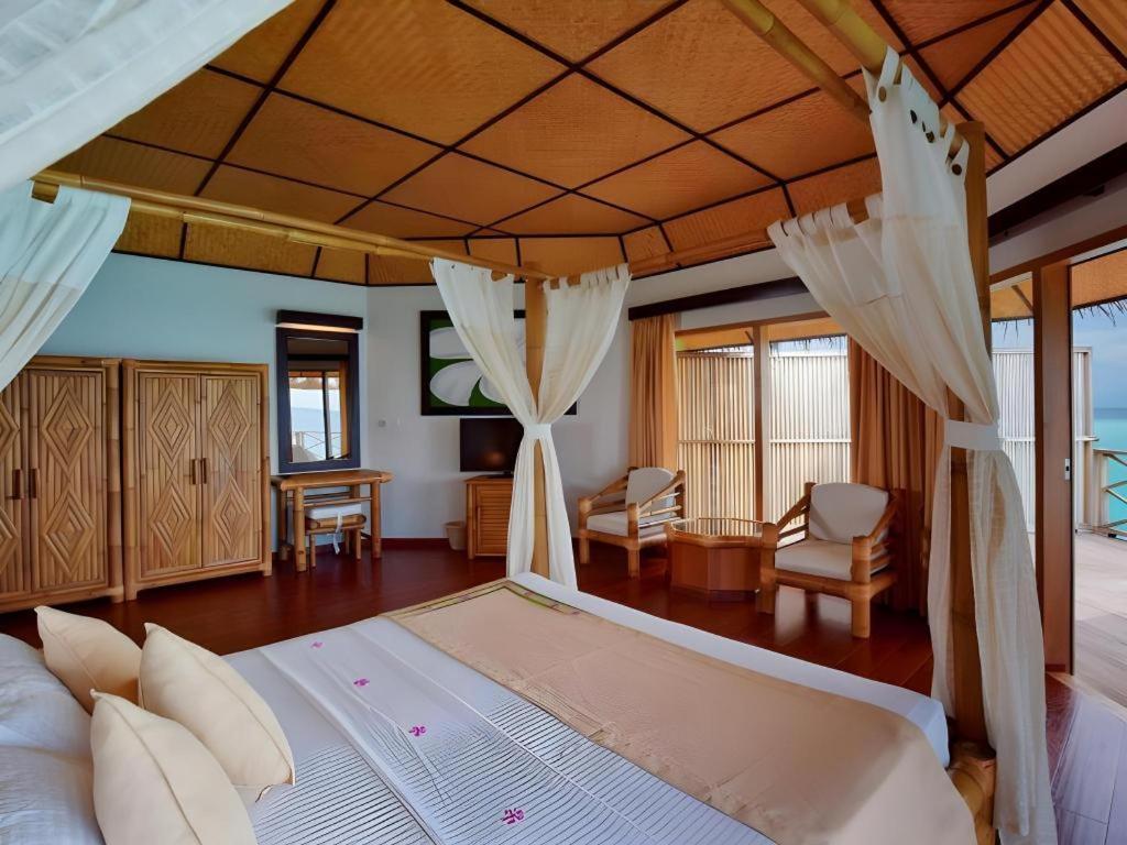 Angaga Island Resort And Spa Ngoại thất bức ảnh