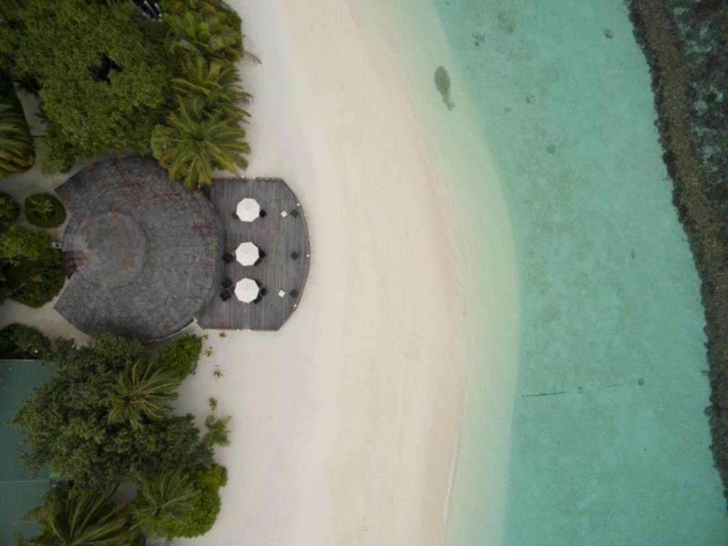 Angaga Island Resort And Spa Ngoại thất bức ảnh