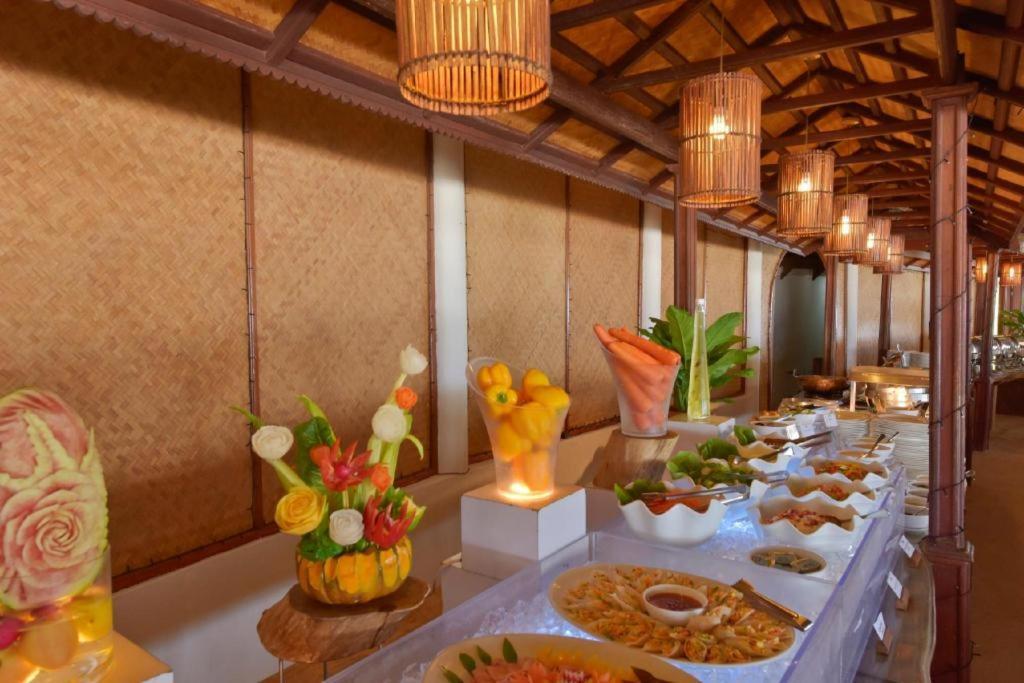 Angaga Island Resort And Spa Ngoại thất bức ảnh