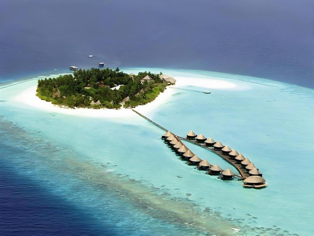 Angaga Island Resort And Spa Ngoại thất bức ảnh