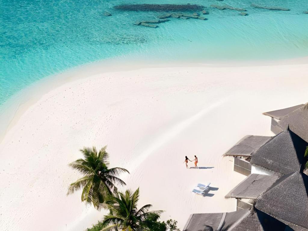 Angaga Island Resort And Spa Ngoại thất bức ảnh